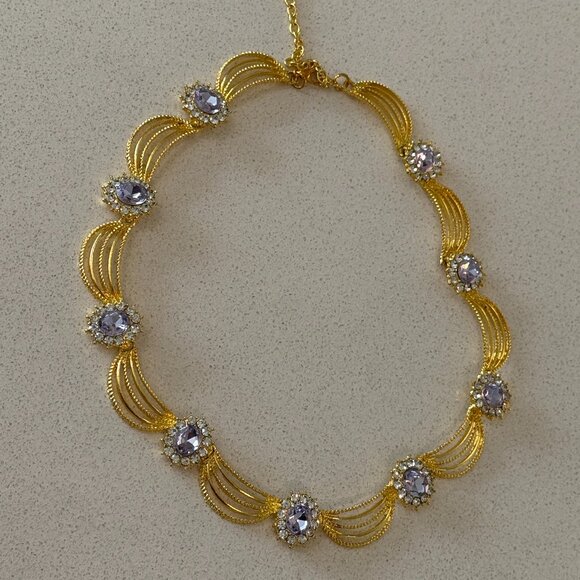 GOLD TONE NECKLACE WITH LAVENDER CRYSTALS - Picture 5 of 8